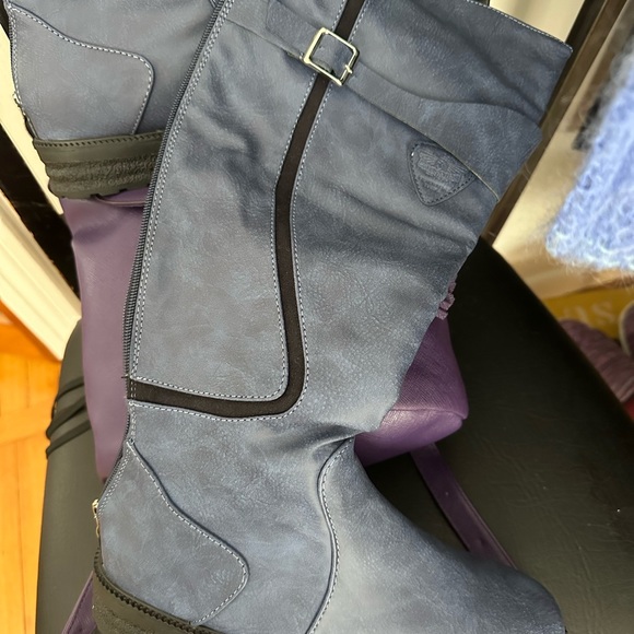 Boots Low Heel Women’s Size 40 (Size 8.5-9) New Condition Never Worn - Picture 5 of 5